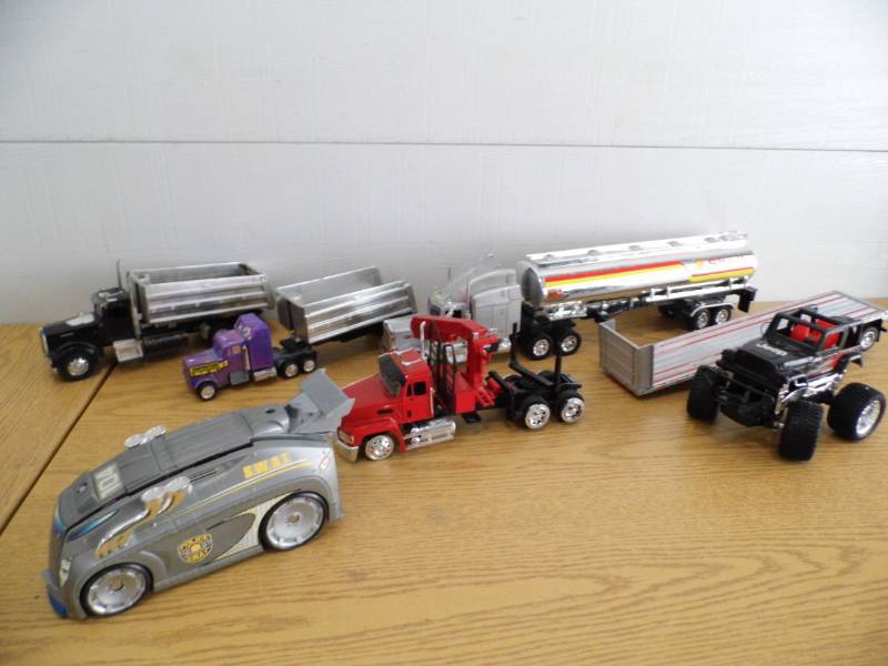 lot 122 image: Toy Trucks
