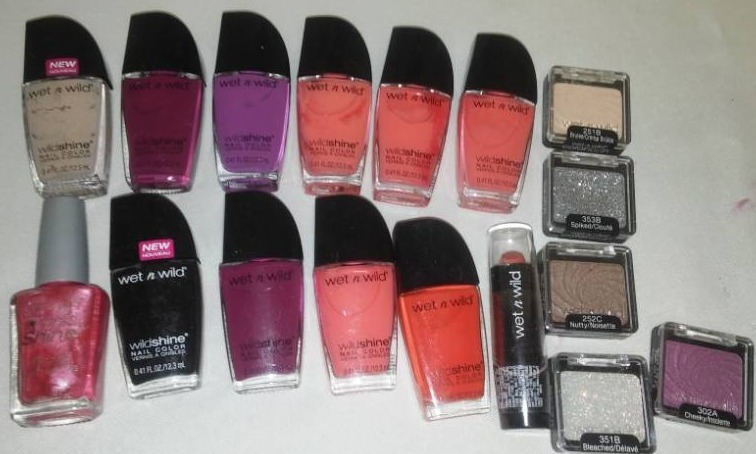 lot 17 image: NEW Wet n Wild