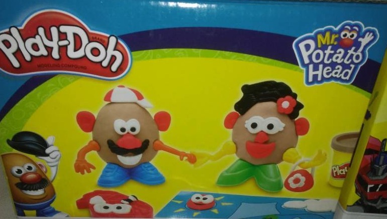 lot 24 image: Toys - Play-Doh sets, magnetic money.