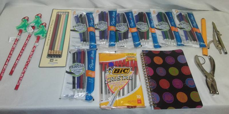 lot 37 image: Mechanical pencils and more