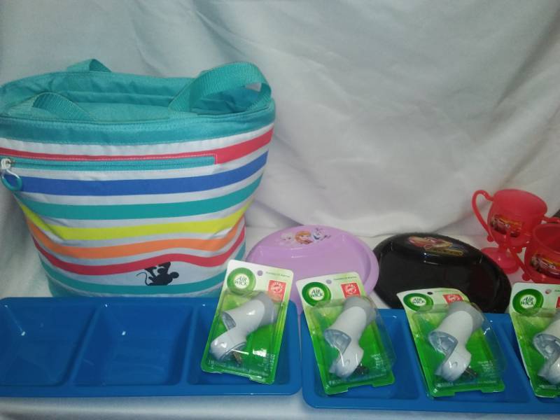 lot 116 image: Disney insulated lunch cooler and more.