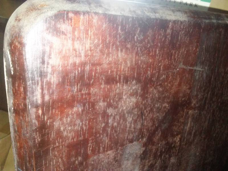 lot 133 image: Solid wood table.60 x 30 x 30