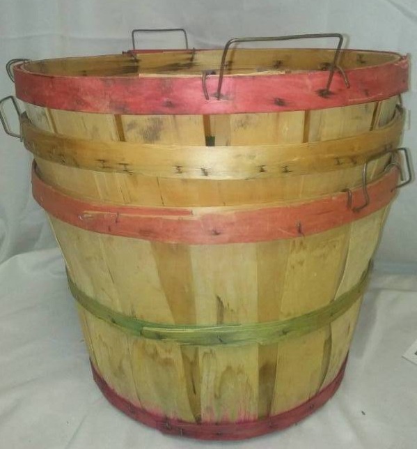 lot 186 image: 3 wood bushel baskets