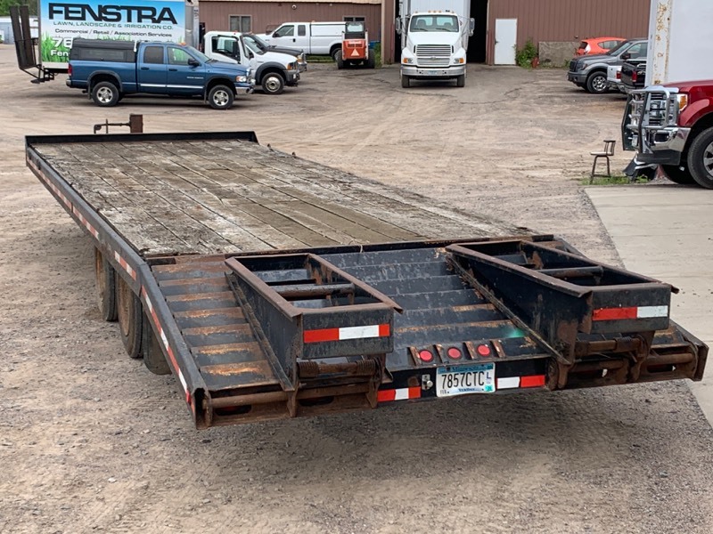 2001 Felling 30ft Equipment Trailer
