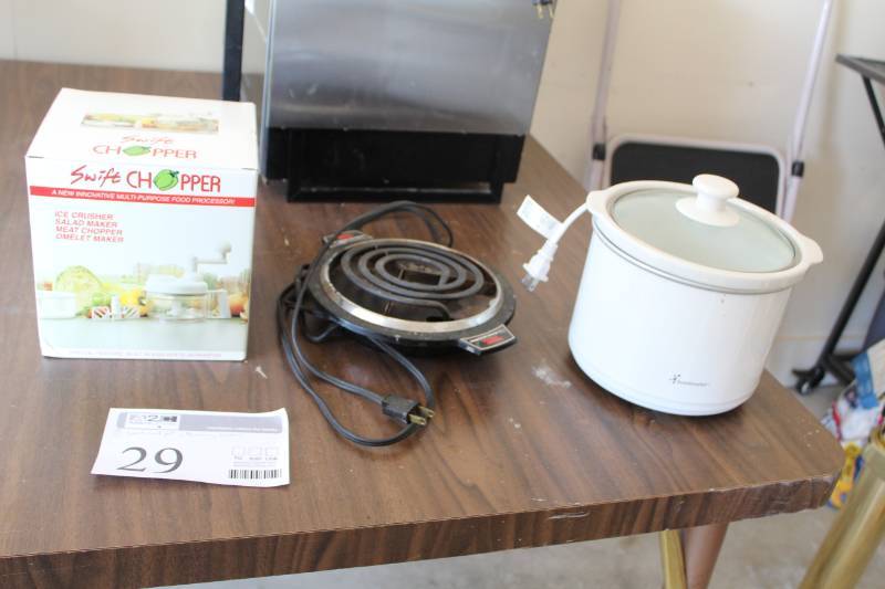 lot 29 image: Lot of (3) Swift Chopper Food Processor, Hamilton Beach Fifth Burner, Toastmaster Slow Cooker