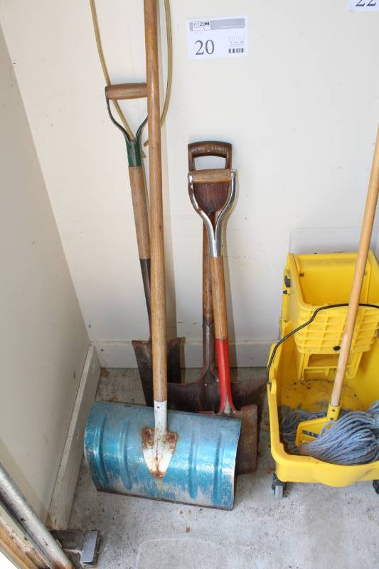 lot 20 image: Snow Shovels, Shovels, Spades