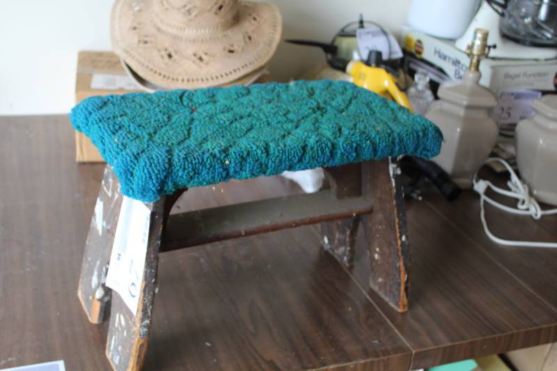 lot 67 image: Wood Stool with Carpet Pad