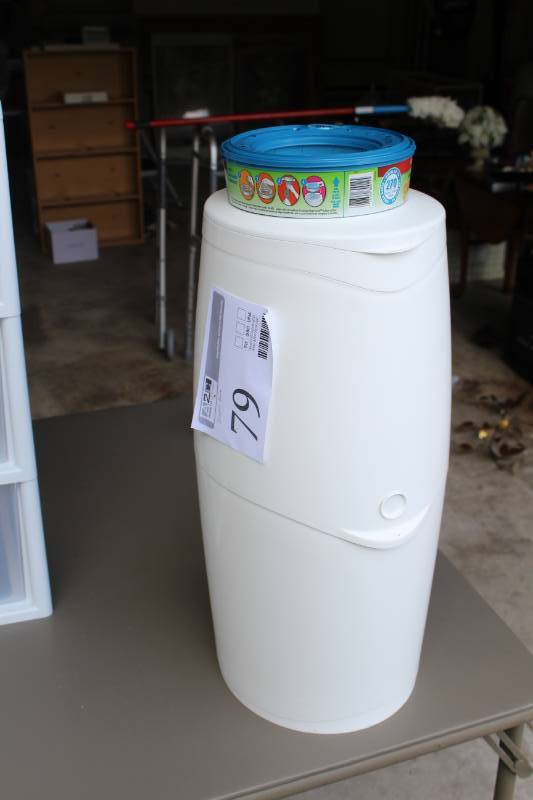 lot 79 image: Playtex Diaper Genie