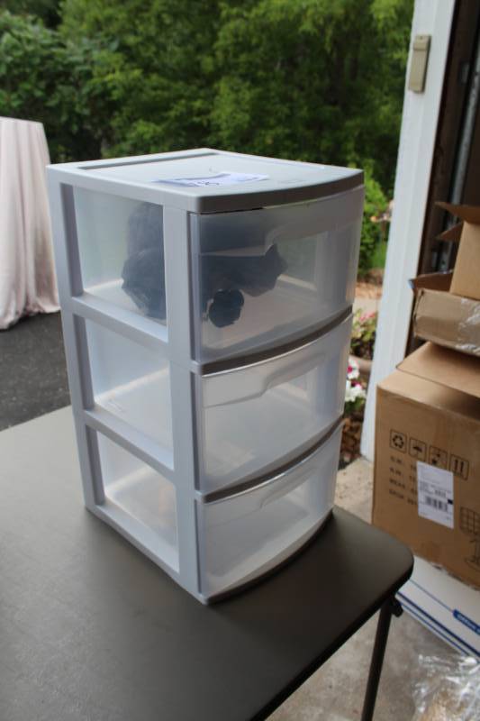 lot 78 image: 3-Bin Plastic Storage Cabinet