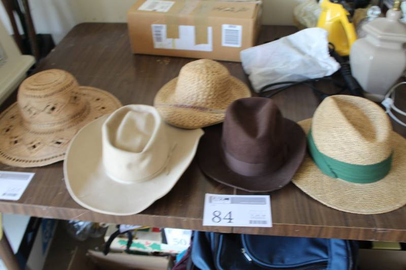 lot 84 image: Mens Hats