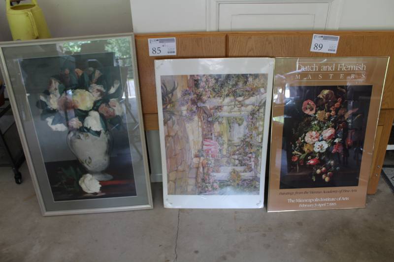 lot 85 image: Lot of (3) Floral Framed Wall Dcor
