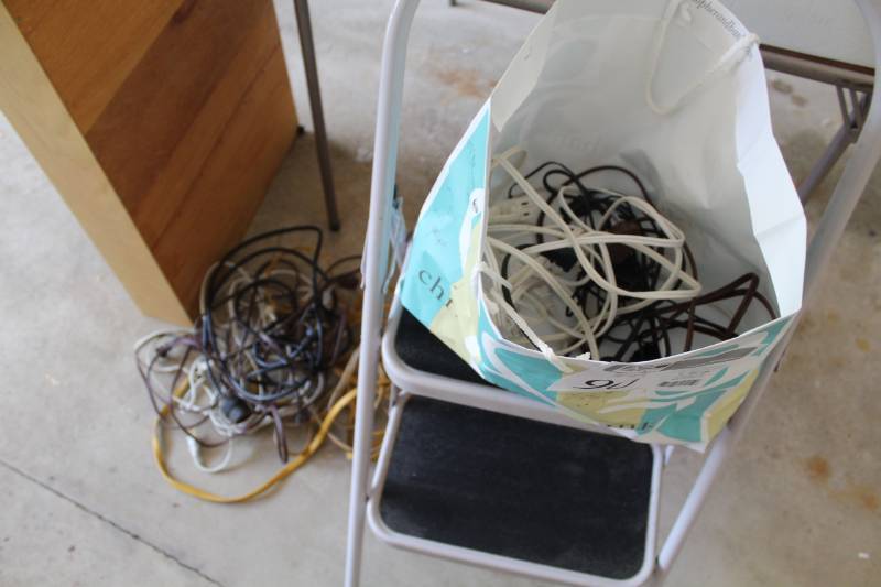 lot 90 image: Extension Cords