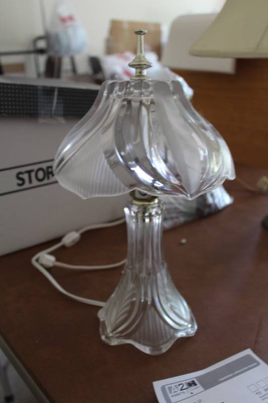 lot 87 image: Table Lamp