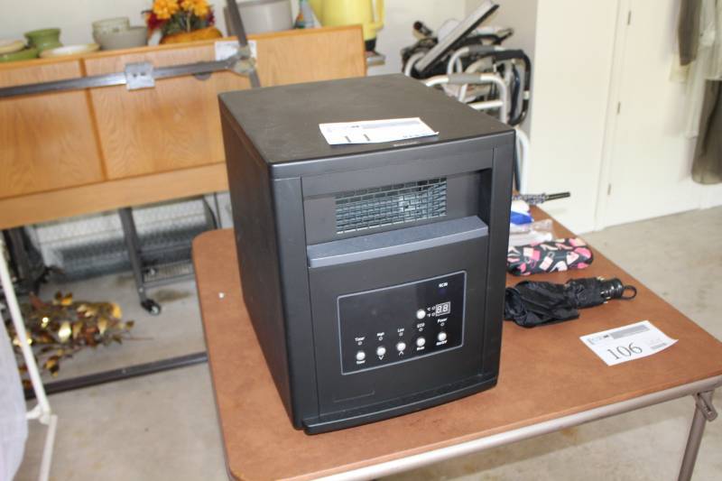 lot 11 image: Life Smart 1500W Infrared Heater
