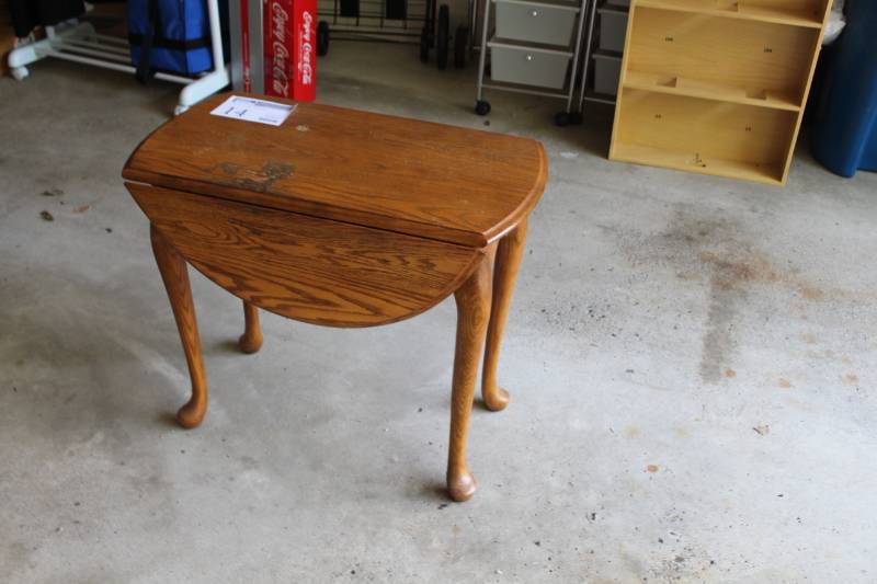 lot 14 image: Wood Dining Table with 2-Fold Down Sides