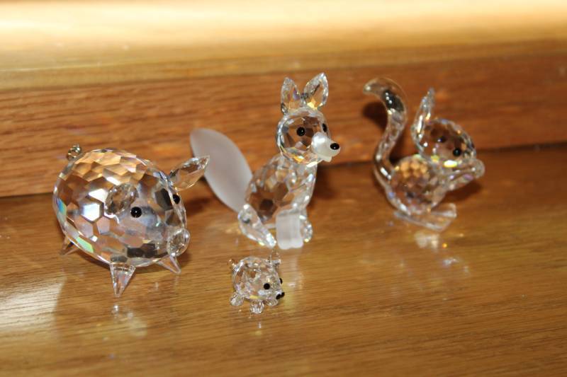 lot 149 image: Lot of (3) Swarovski Pig,Fox,Squirrel Table Figurines and Dcor