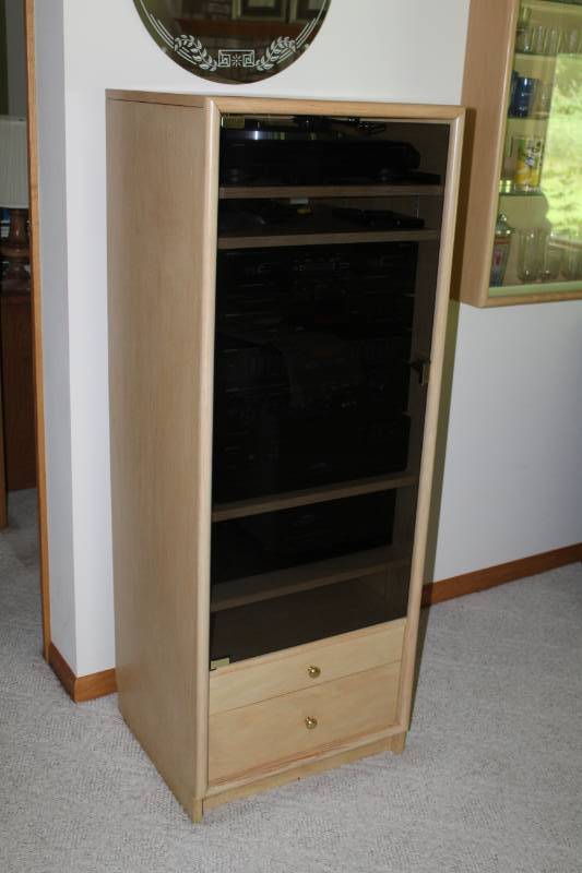 lot 157 image: Onkyo Entertainment System, 2-Speakers, Entertainment Cabinet
