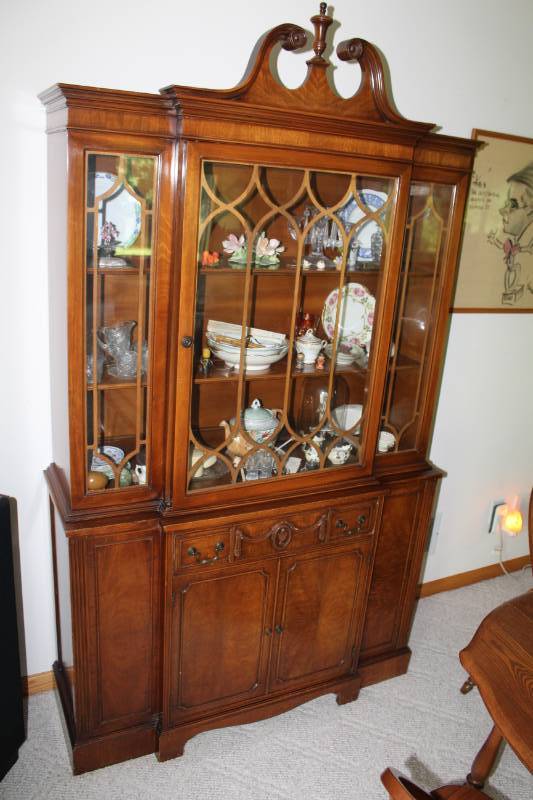 lot 166 image: Wood Hutch