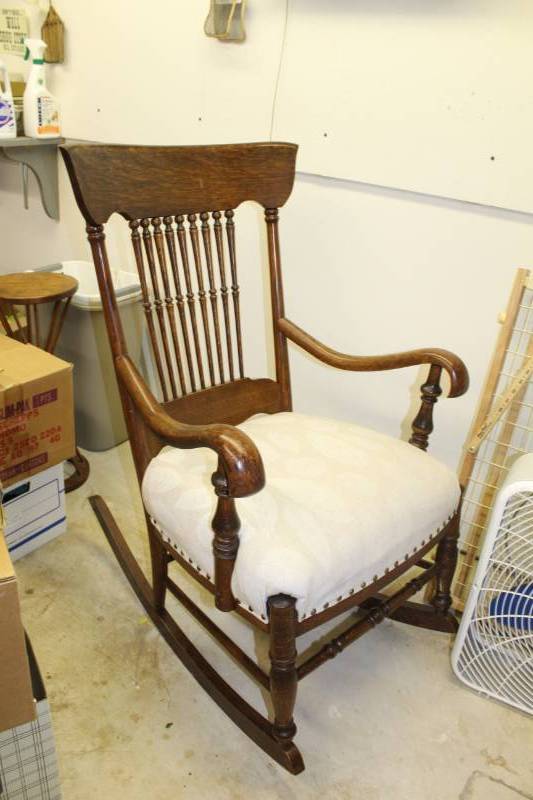 lot 175 image: Vintage Wood Rocking Chair with White Fabric Pad