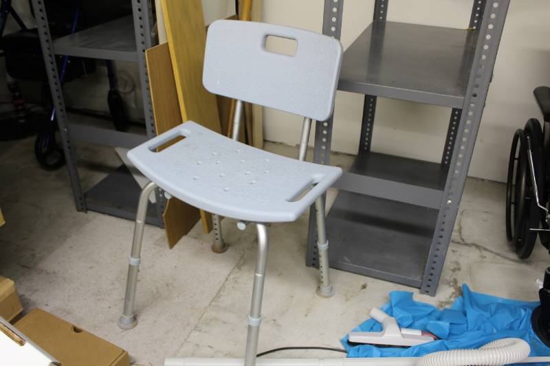 lot 177 image: Medical Shower Chair