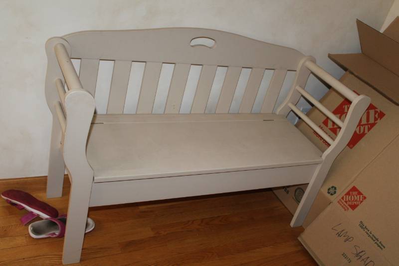 lot 131 image: Wood Storage Bench