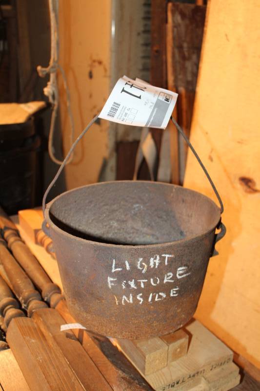lot 241 image: Metal Cooking Pot