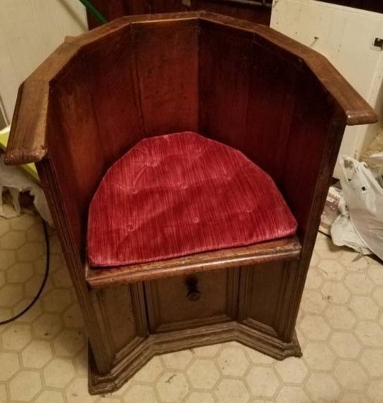 lot 4 image: Very Old Spanish Mission Style Oak Barrel Chair Oak Chair