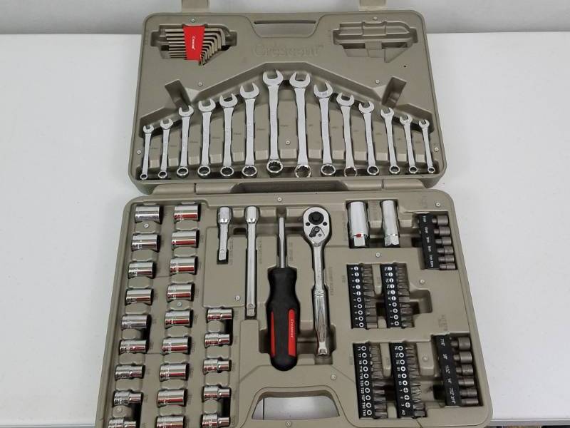 lot 8 image: Crescent Portable Tool Case & tools