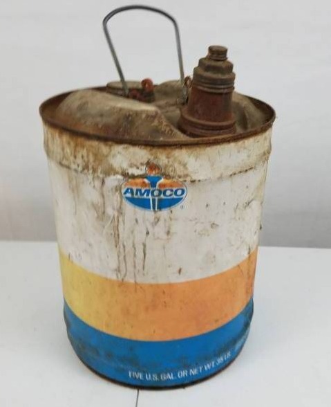 lot 18 image: 5 gallon AMOCO Gas Can