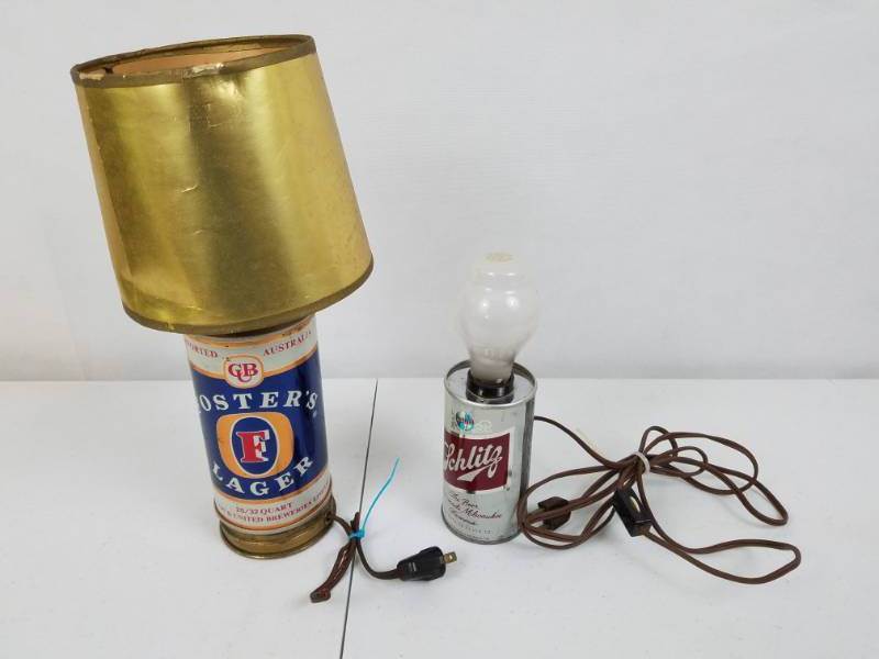 lot 22 image: Schlitz & Fosters Beer Lights