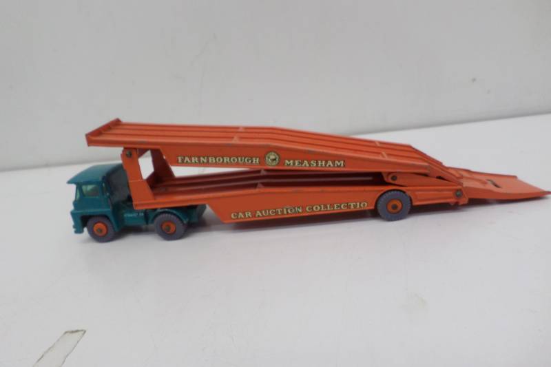 lot 65 image: Vintage Matchbox Guy Warrior Tractor King Size K-8 Made in England By Lesney