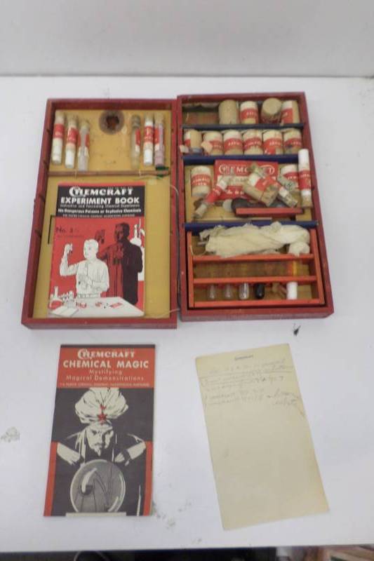 lot 70 image: Vintage Chemcraft