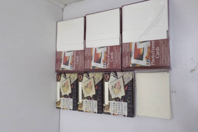lot 73 image: Photo Frame Cards and Blank greeting Cards