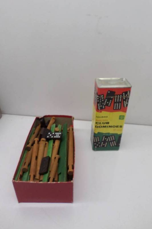 lot 76 image: Vintage Lincoln Logs, Halsam Double Twelve Club Dominoes