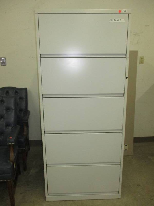 lot 3 image: Nice Commercial Filing CabinetBookShelf caould be used for lots of things