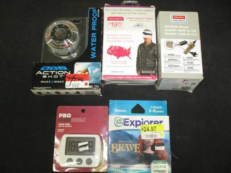 lot 21 image: Urgent Response Device, Timer, Action Shot Lens, 12 V Quick Charger,
