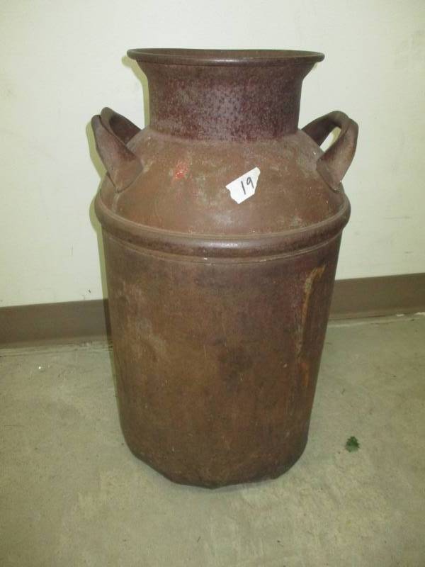 lot 118 image: Cream Can