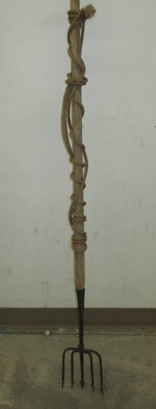 lot 120 image: Antique Spear