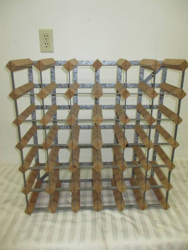 lot 125 image: Wine Holder