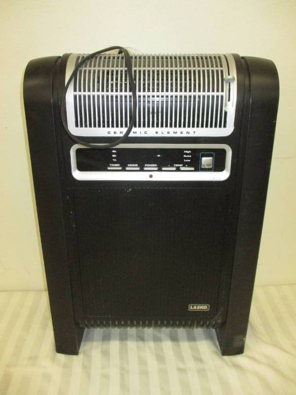 lot 136 image: Lasko Ionizer