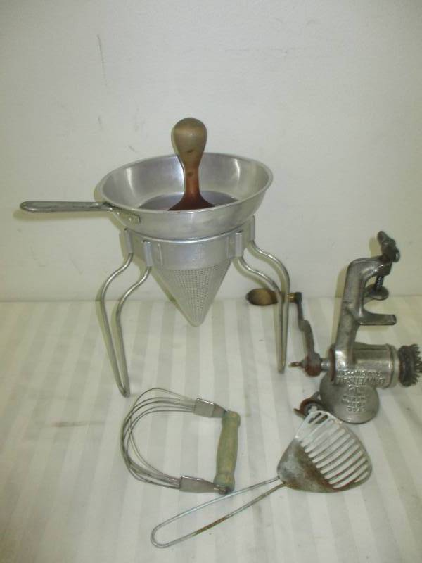 lot 143 image: Collander, Grinder and antique Utinild