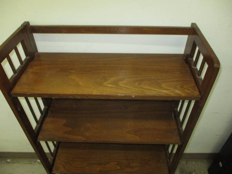 lot 151 image: Foldable Shelf