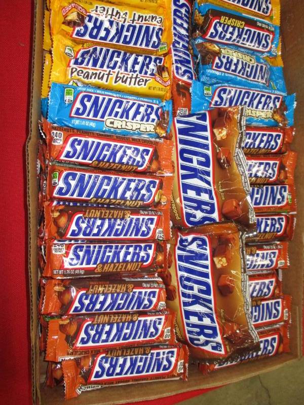 lot 161 image: 50 Various Snicker Bars