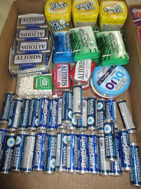 lot 172 image: 60 Packs of gum, mints and Tic Tacs