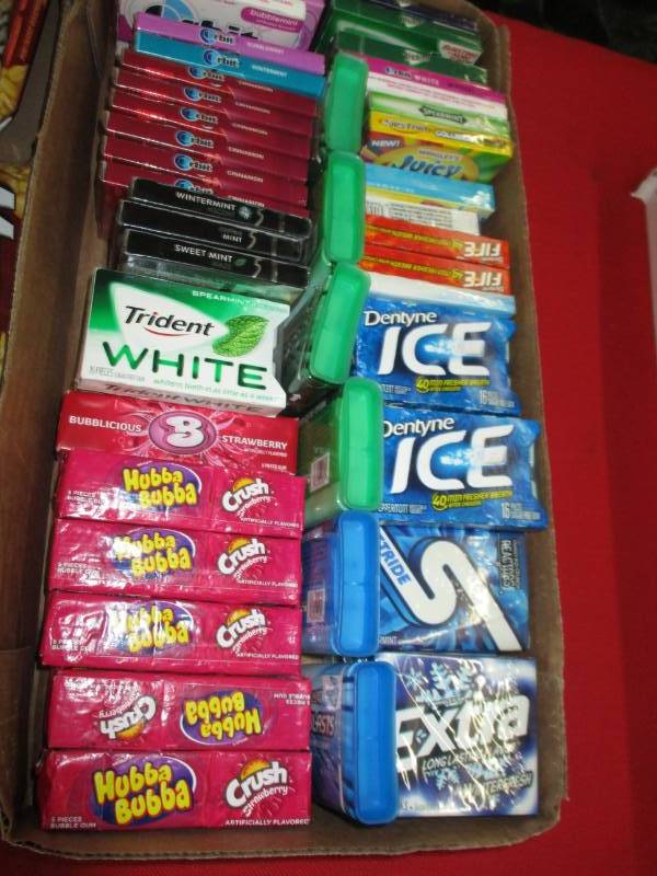 lot 181 image: 70 Packs of Gum