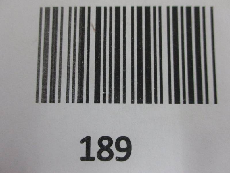 lot 189 image: 48 Butter finger and 100 Grande candy bars
