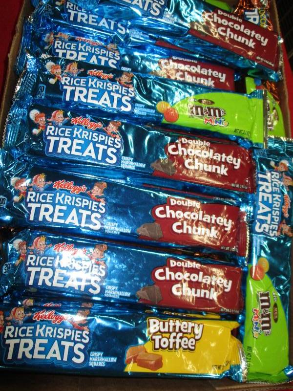 lot 193 image: 34 Rice Crispy Bars