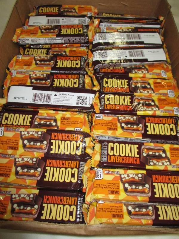 lot 196 image: 44 Herseys Lawyer bars