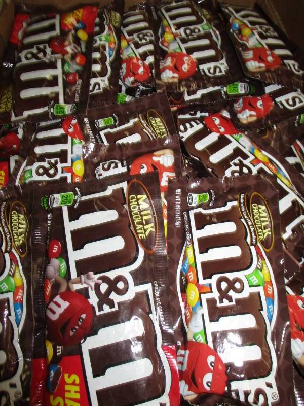 lot 197 image: 40 Packs of M&Ms