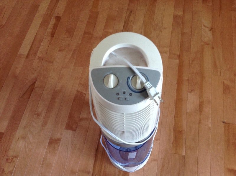 lot 10 image: Hunter Humidifier